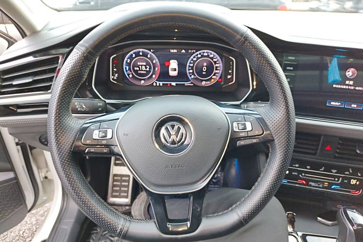 Used Volkswagen Sagitar 2022 280TSI DSG Excellence Edition Steering Wheel