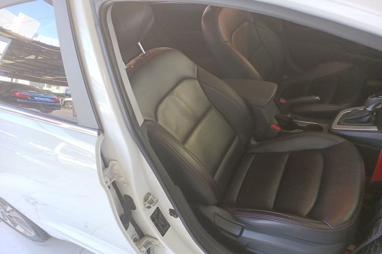 Used Hyundai Elantra (6th Generation / Lingdong) 2016 1.6L Automatic ZhiXuan – Elite Version