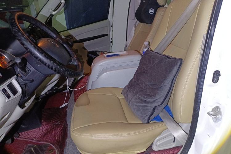 Used Jinbei Hiace 2016 2.0L Luxury Version V19 Left Front Seat