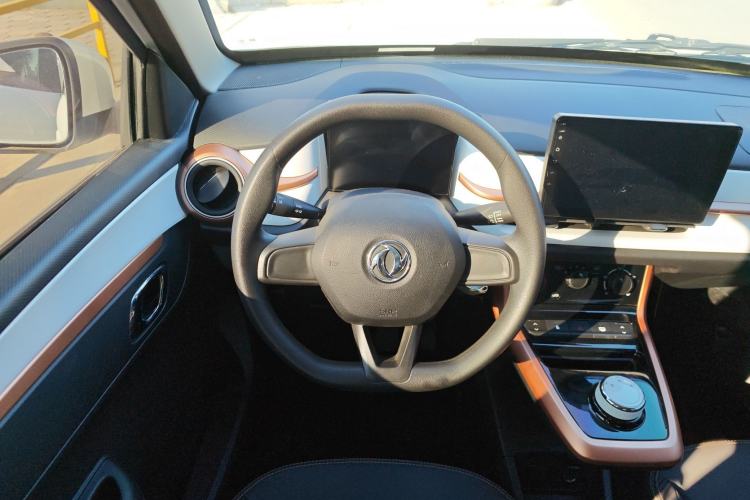 Used Dongfeng NAMMI BOX 2022 Revised Light Wind Edition 201 km Standard Version