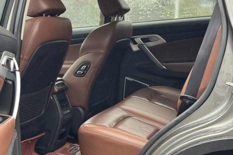 Used Geely Auto Emgrand X7 Sport 2018 1.8TD Automatic All-Wheel-Drive ZhiZun Model with 4G Connectivity
