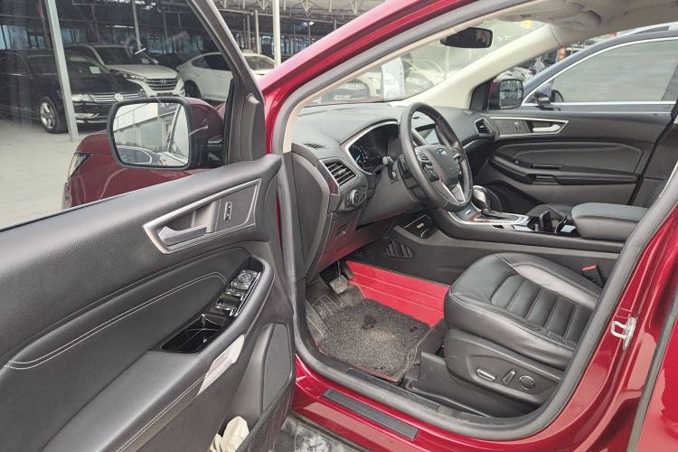 Used Ford Edge 2015 2.0T GTDi Two-Wheel-Drive High-Line Version