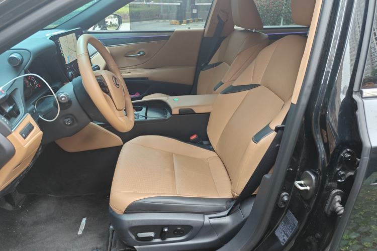 Used Lexus ES 2024 200 Premium Edition Left Front Seat