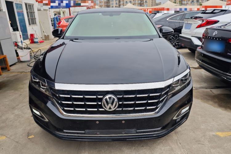 Used Volkswagen Passat 2020 330TSI Elite Edition China VI Front
