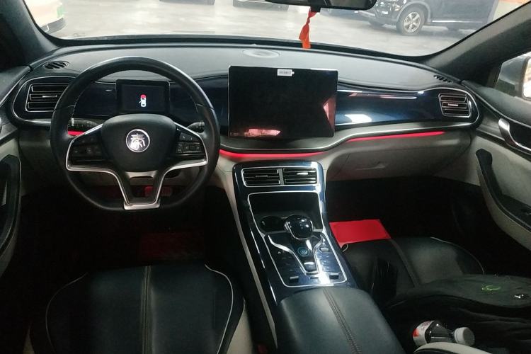 Used BYD Qin PLUS 2021 DM-i 120KM Flagship Model Center Console