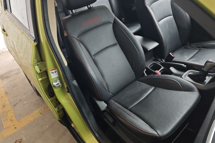 Used Suzuki S-Cross 2014 1.6L CVT Two-Wheel Drive Elite Version Right Front Seat