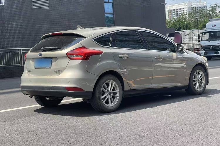 Used Ford Focus 2017 Hatchback EcoBoost 125 Automatic - Ultra-Powerful Style Edition with Smart Drive Features