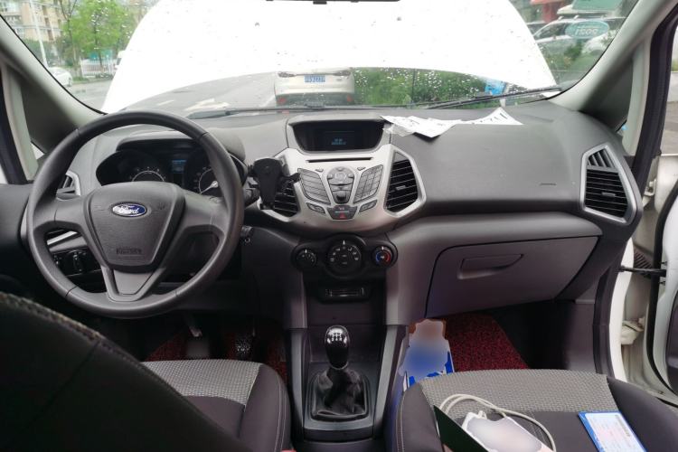 Used Ford EcoSport 2017 1.5L Manual Comfort Model Center Console