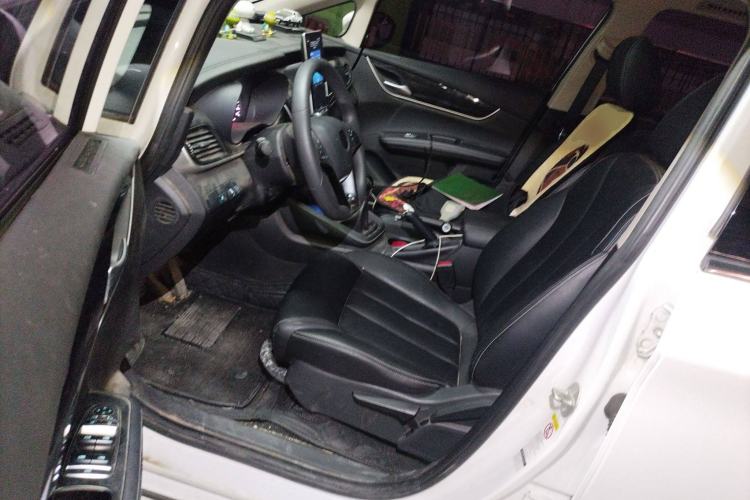 Used BYD Song MAX 2019 1.5T Manual Smart Connect Ruiyi Model 6 Seats China V Standard
