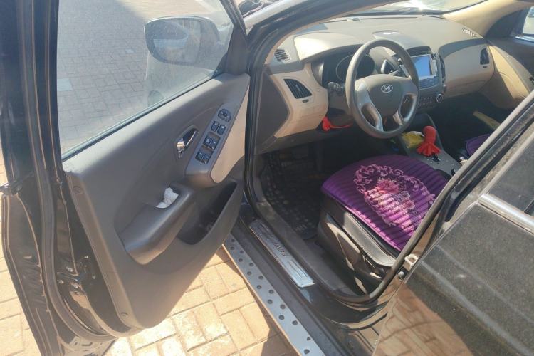 Used Hyundai ix35 2010 2.0L Automatic Two-Wheel Drive New Edition GL Driver Seat