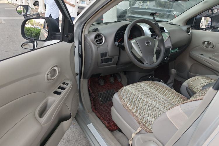 Used Nissan Sunny 2015 1.5XE Manual Comfort Edition Driver Seat