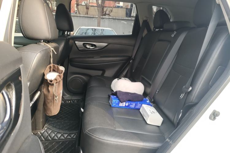 Used Nissan X-Trail 2016 2.5L CVT Sport Edition 4WD
