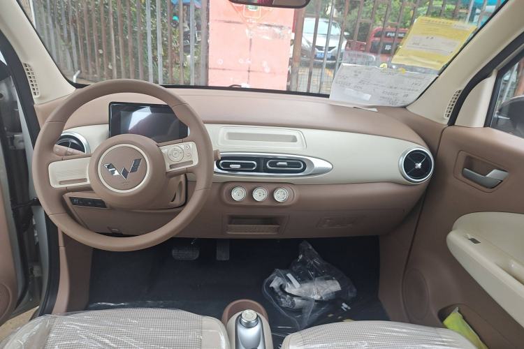 Used Wuling Hongguang MINIEV 2025 Four-Door Version Advanced Edition