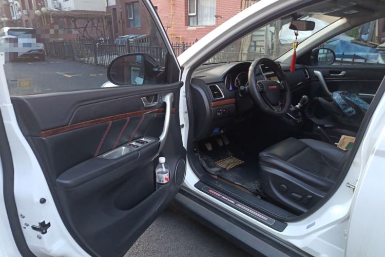 Used Haval H6 2014 Sport Version 1.5T Manual Two-Wheel Drive Elite Edition

