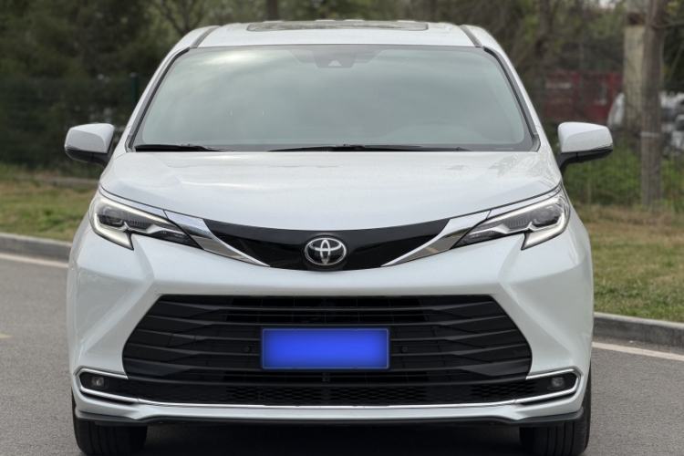 Used Toyota SIENNA 2024 2.5L Hybrid Comfort Edition
