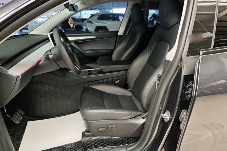 Used Tesla Model Y 2024 Rear-Wheel-Drive Version
