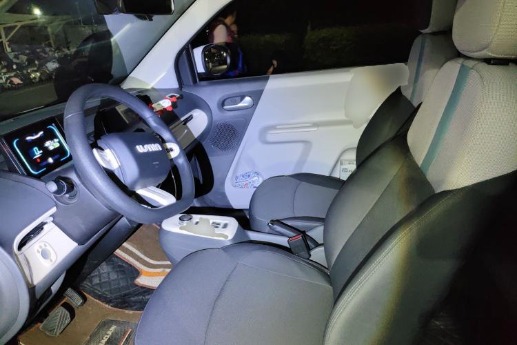 Used CHANGAN NEVO Lumin 2023 301km Honey Dew Edition Left Front Seat