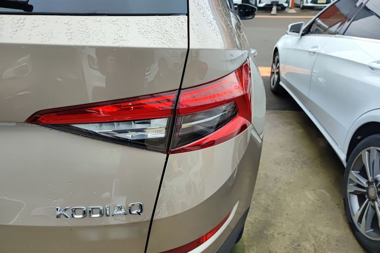 Used Skoda Kodiaq 2019 Restyled TSI330 5-Seater Two-Wheel Drive Comfort Version China VI Standard
