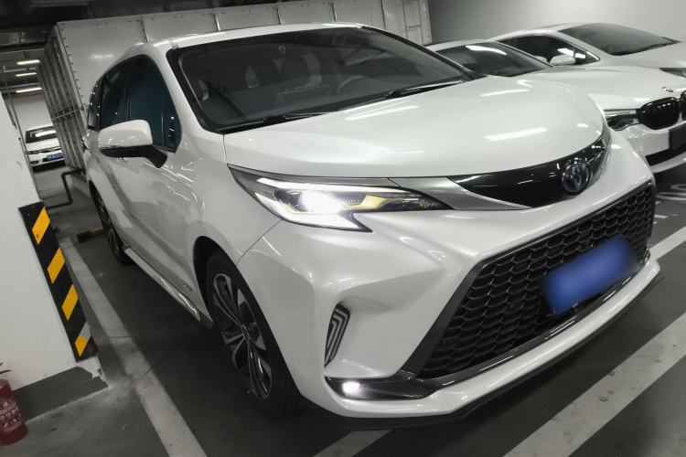 Used Toyota Granvia 2023 2.5L Hybrid Prestige PLUS Edition
