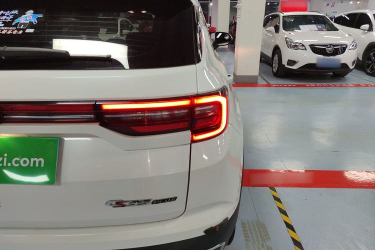 Used CHANGAN CS35PLUS 2019 1.6L Manual E-Link Upgrade Edition
