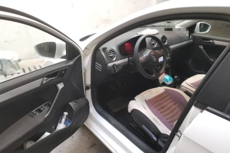 Used Volkswagen Jetta 2015 1.6L Manual Comfort Model Driver Seat