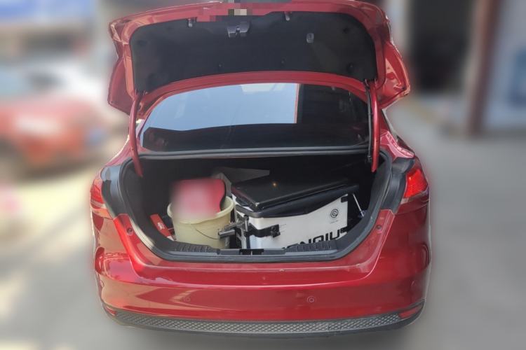 Used Ford Focus 2017 Sedan EcoBoost 125 Manual – Ultra-Style Edition with SmartDrive Features