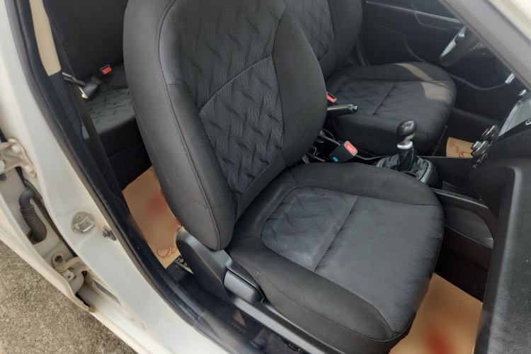 Used Kia K2 2012 Sedan 1.4L MT GLS Commemorative Edition