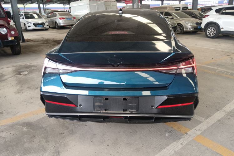 Used Hyundai Elantra 2023 1.5L CVT LUX Prestige Edition