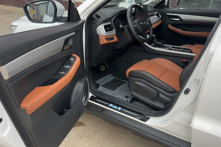 Used Geely Auto Vision X6 2020 1.4T CVT Luxury Edition
