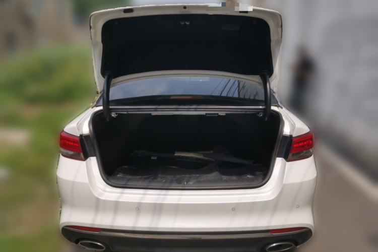 Used Kia K5 2016 2.0L Automatic LUX
