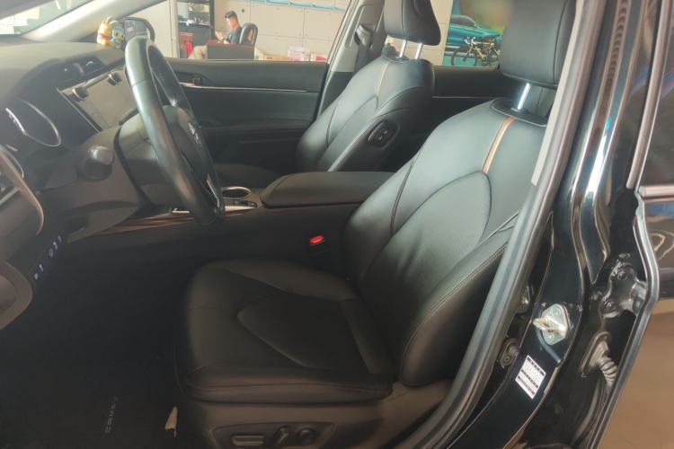 Used Toyota Camry 2019 Revised Version 2.0G Luxury Edition Left Front Seat