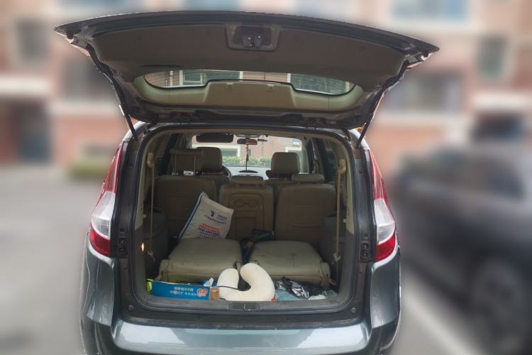 Used JAC Group Refine M2 2012 1.8L MT Business & Luxury 7-Seater