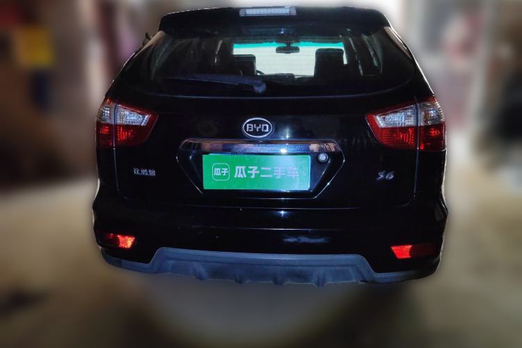 Used BYD S6 2014 2.0L Manual Luxury 5-Seater
