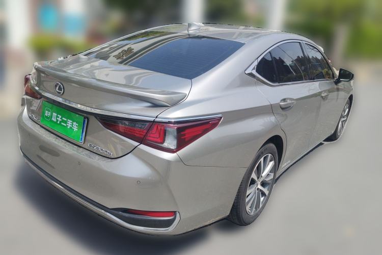 Used Lexus ES 2020 300h Premier Edition