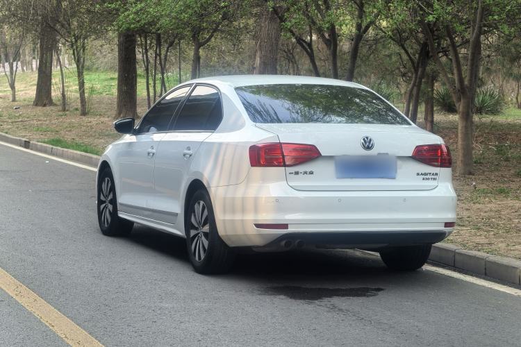 Used Volkswagen Sagitar 2017 230TSI Automatic Comfort Version