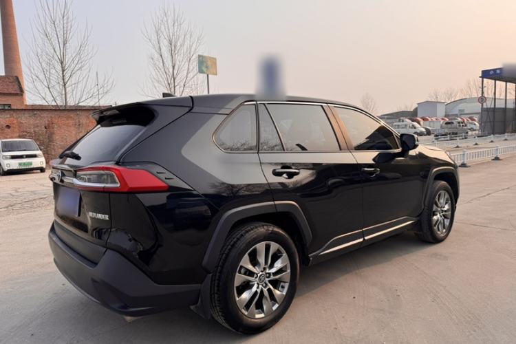 Used Toyota Wildlander 2023 2.0L CVT Two-Wheel Drive Leading Edition