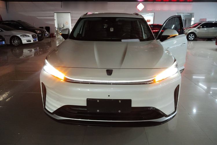 Used Roewe D5X DMH 2024 135 Tech Edition
