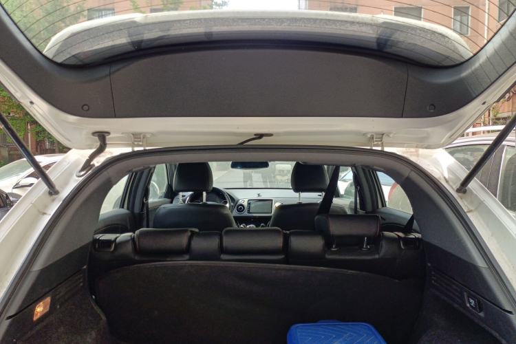 Used Honda XR-V 2015 1.8L VTi CVT Luxury Edition Trunk