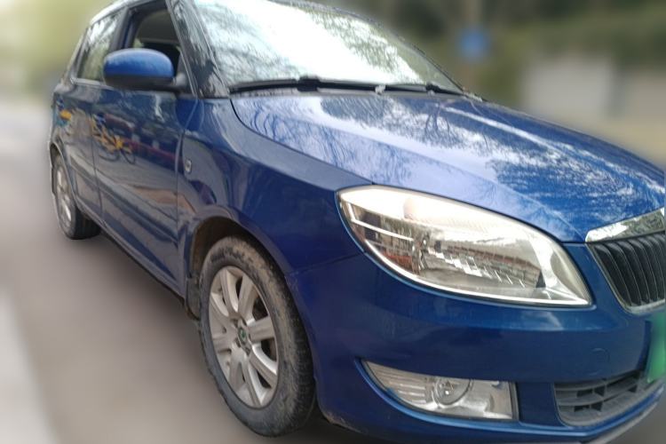 Used Skoda Fabia 2012 1.4L Manual Crystal Edition
