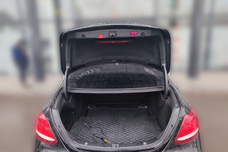 Used Mercedes-Benz E-Class 2020 Restyled E 300 L Sporty and Stylish Edition
