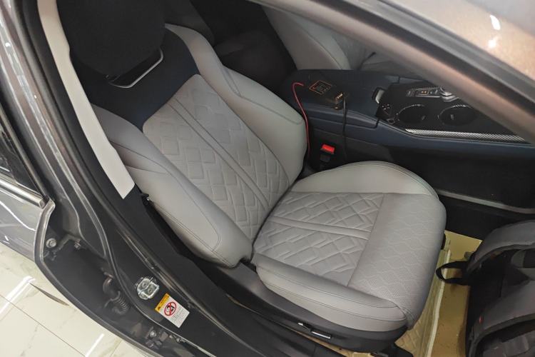 Used CHANGAN UNI-K iDD 2022 Blue Whale iDD 130km 1.5T Excellence Model
