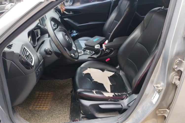 Used Mazda Mazda 3 Axela 2016 Sedan 1.5L Automatic Luxury Model