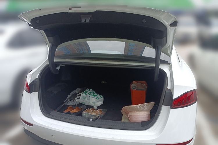 Used Roewe D7 2025 DMH 125km World Champion Excellence Edition Trunk