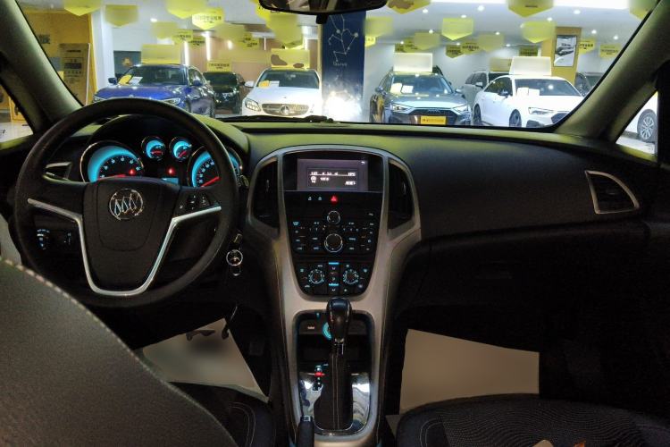 Used Buick GT 2014 XT 1.6L Automatic Fashion Edition
