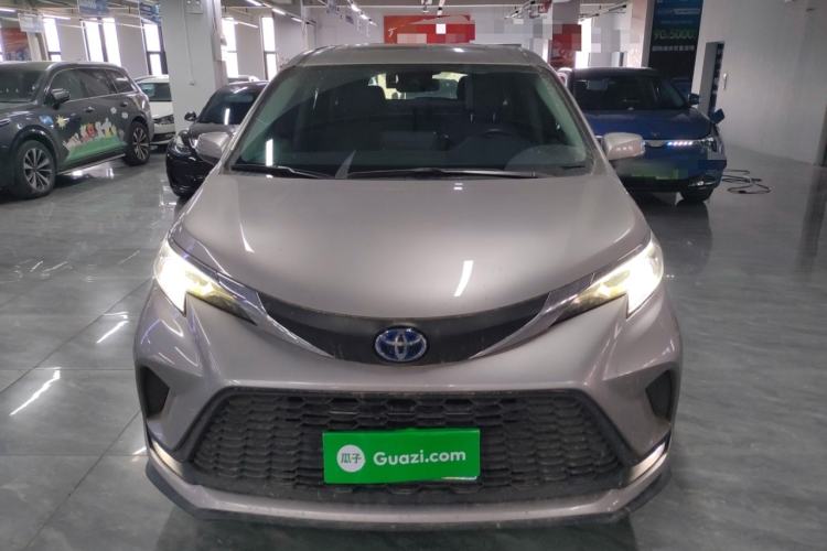 Used Toyota Granvia 2023 2.5L Hybrid Comfort Edition