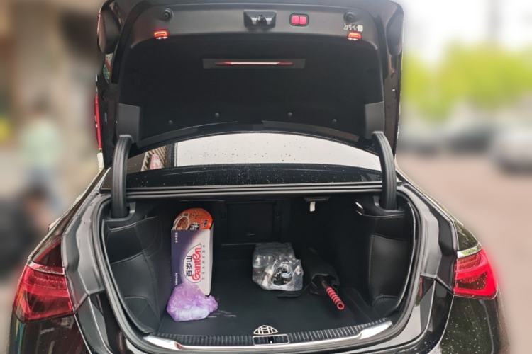 Used Mercedes-Benz Maybach S-Class 2023 S 480 4MATIC Trunk