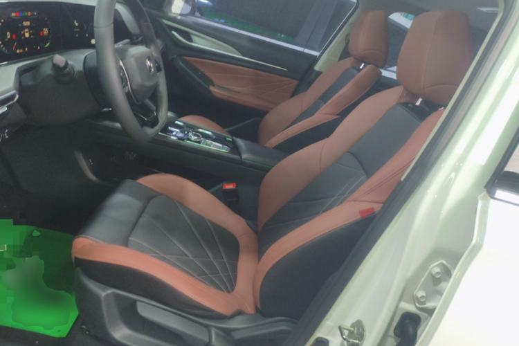 Used Changan Eado 2022 PLUS Blue Whale NE 1.4T GDI DCT Prestige Edition
