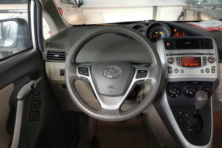 Used Toyota Verso 2014 Starlight 180E CVT Elite Edition
