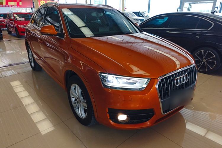 Used Audi Q3 2015 35 TFSI Comfort Model Front Right 45 Deg