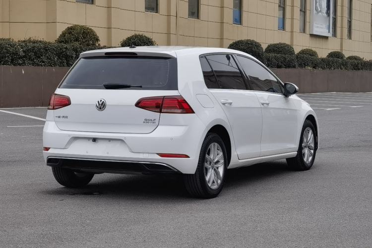 Used Volkswagen Golf 2018 230TSI Automatic Comfort Model
